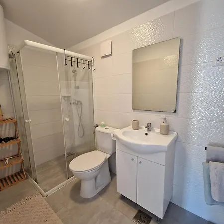 Lav Гостевой дом Valica