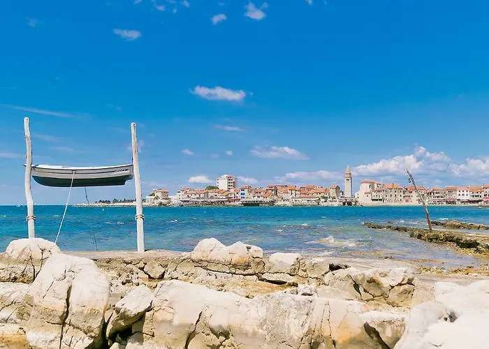 Lav 招待所 Valizza